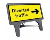 Diverted Traffic Right Q Sign